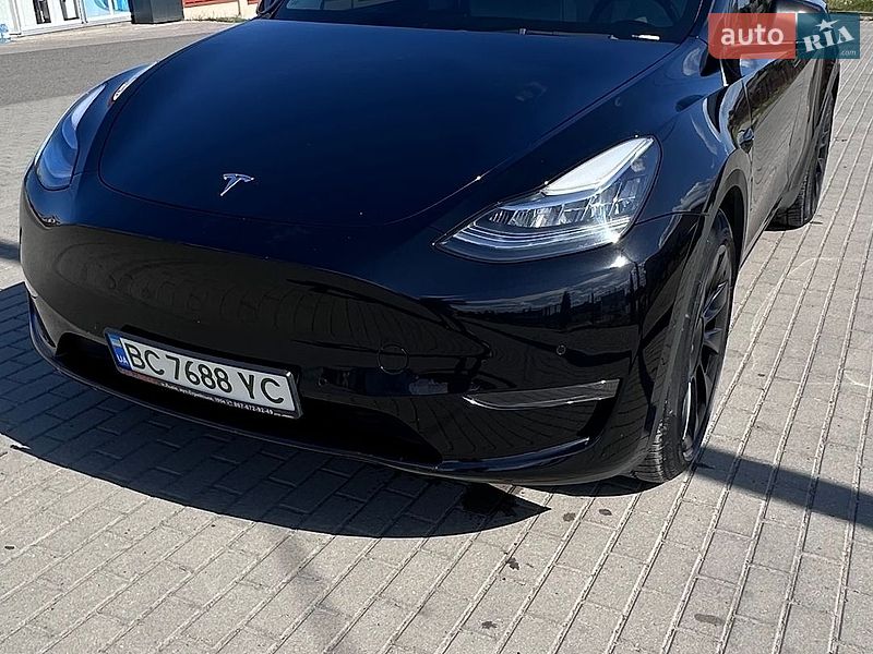 Tesla Model Y 2022