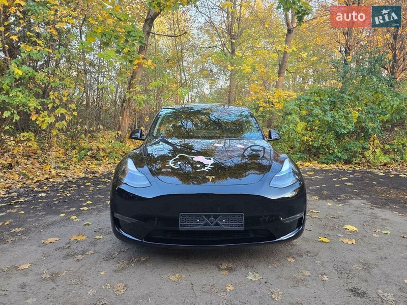 Tesla Model Y 2023