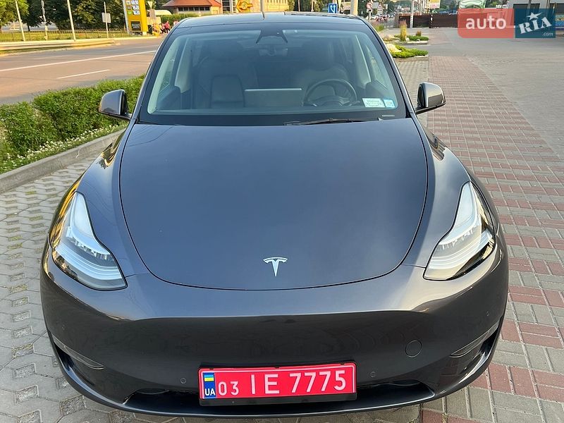 Tesla Model Y 2021