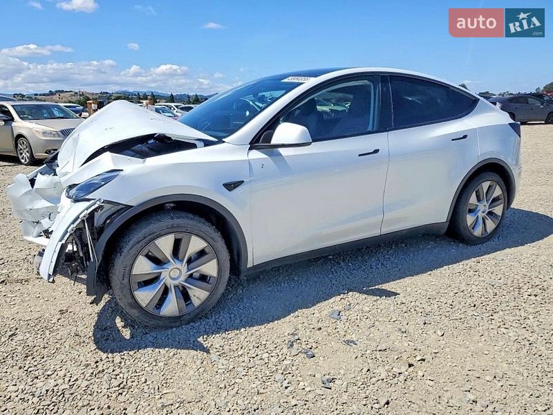 Tesla Model Y 2023