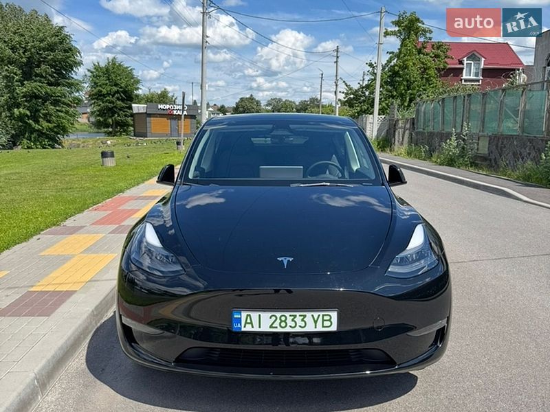 Tesla Model Y 2023