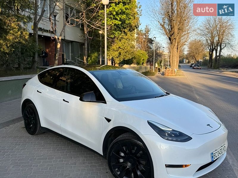 Tesla Model Y 2022