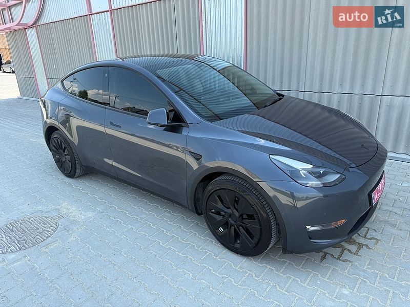 Tesla Model Y 2022