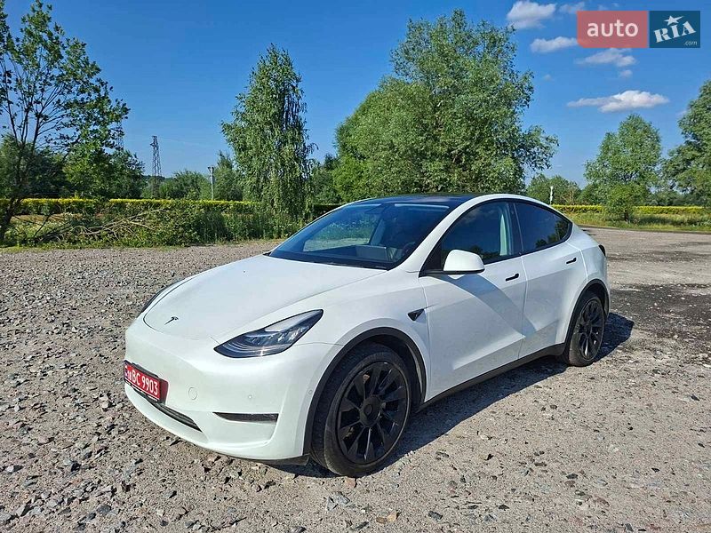 Tesla Model Y 2022
