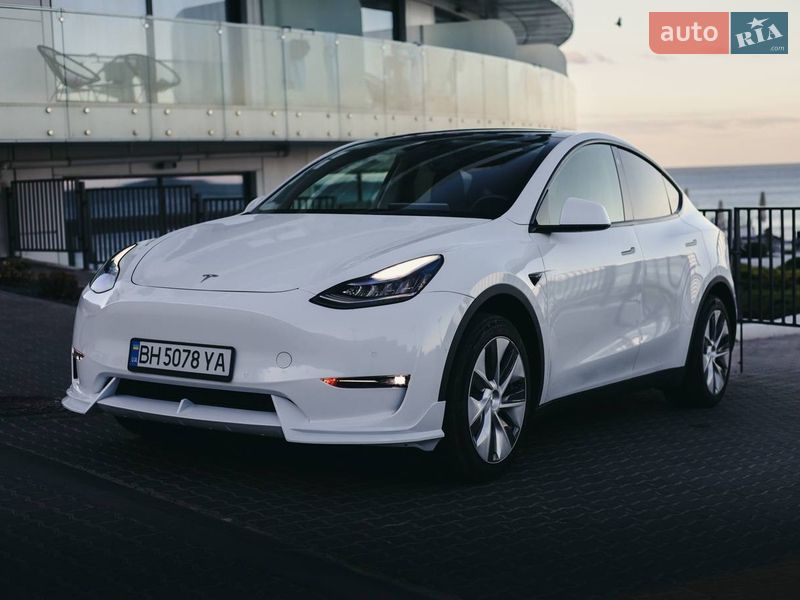 Tesla Model Y 2022