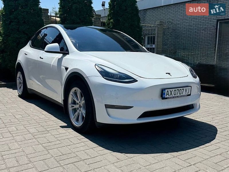 Tesla Model Y 2022