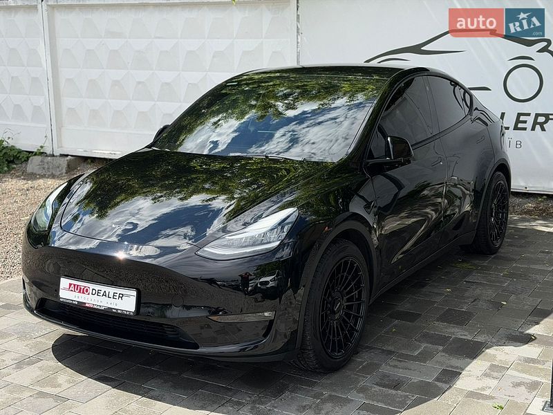Tesla Model Y 2021