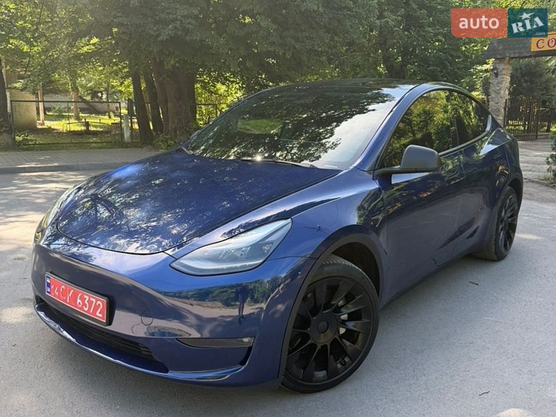 Tesla Model Y 2023