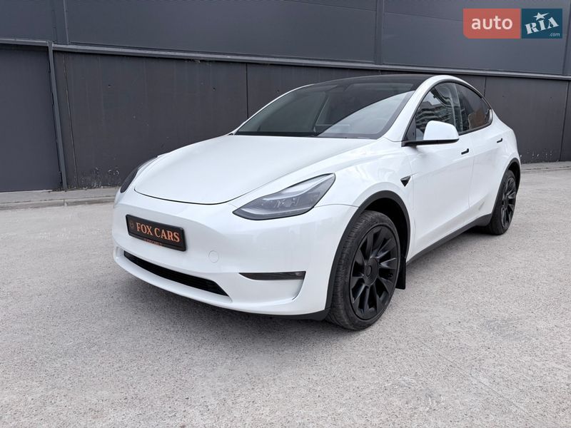 Tesla Model Y 2023