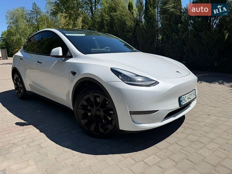 Tesla Model Y 2022
