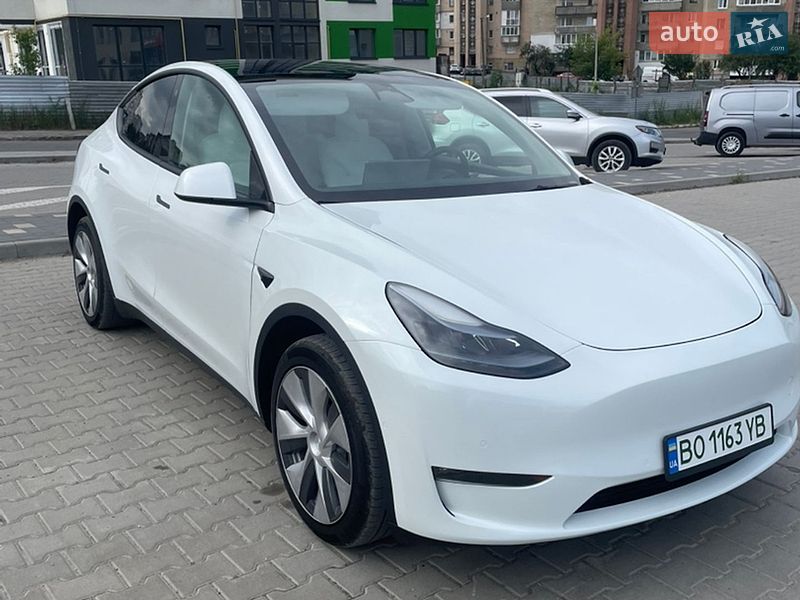 Tesla Model Y 2022
