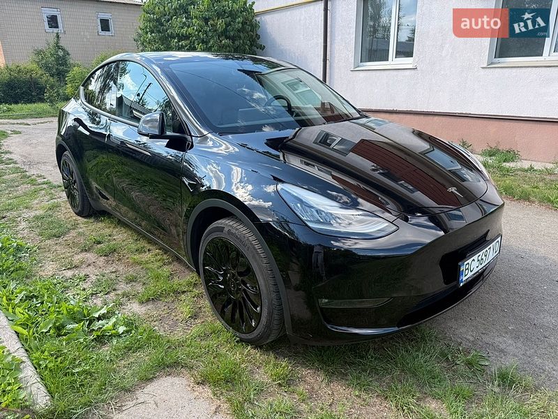 Tesla Model Y 2022