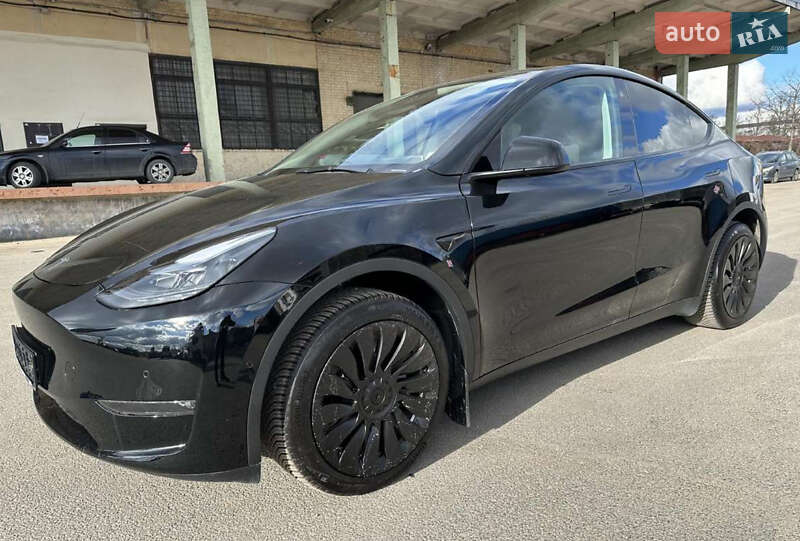 Tesla Model Y 2021