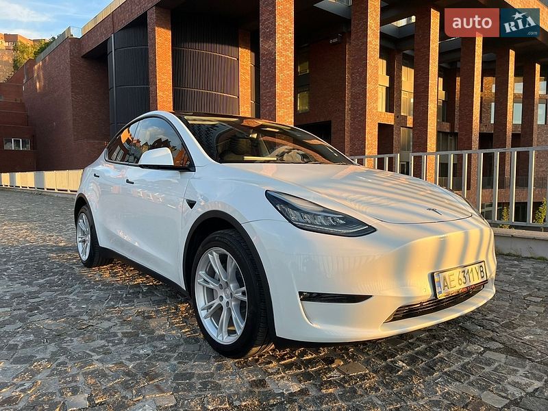 Tesla Model Y 2022
