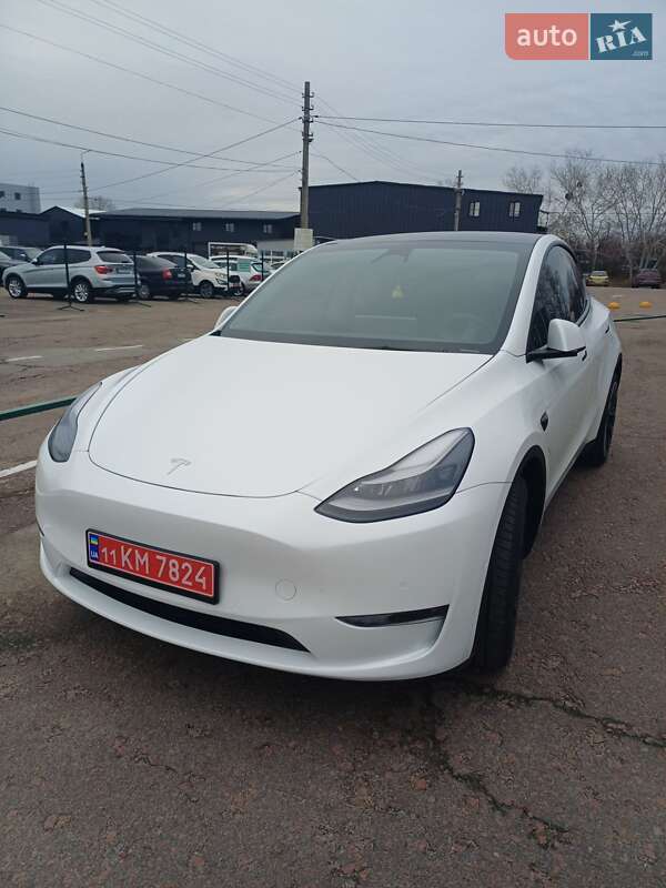 Tesla Model Y 2022