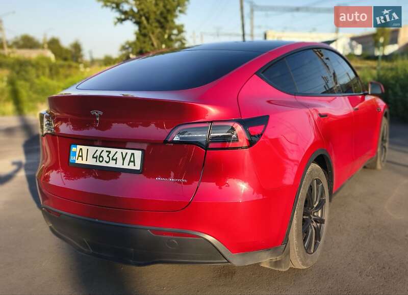Tesla Model Y 2023