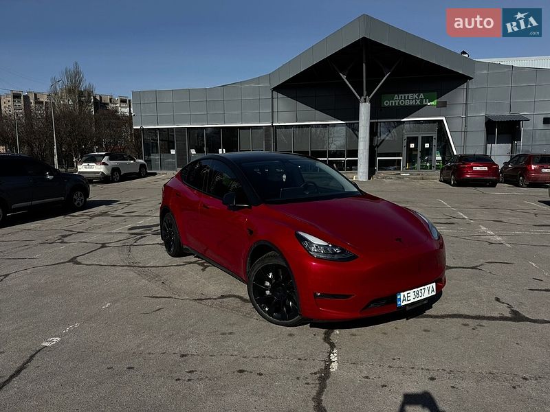 Tesla Model Y 2021