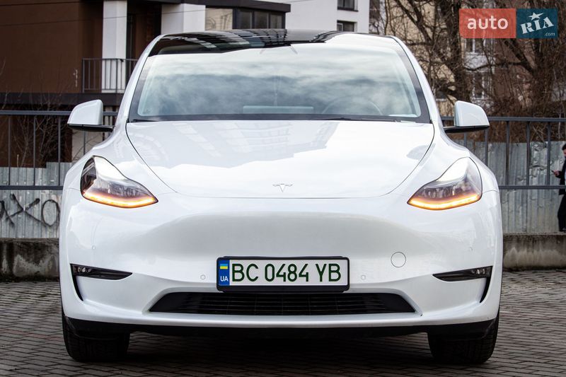 Tesla Model Y 2022