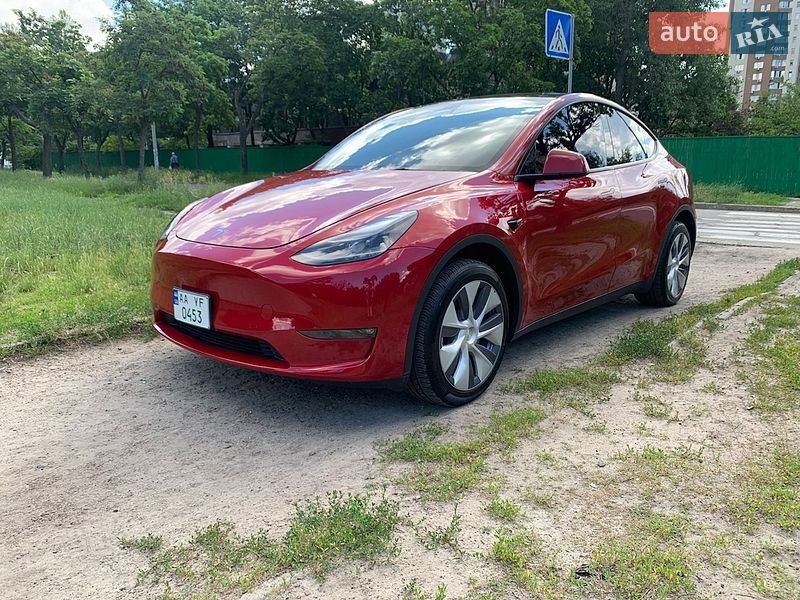 Tesla Model Y 2023