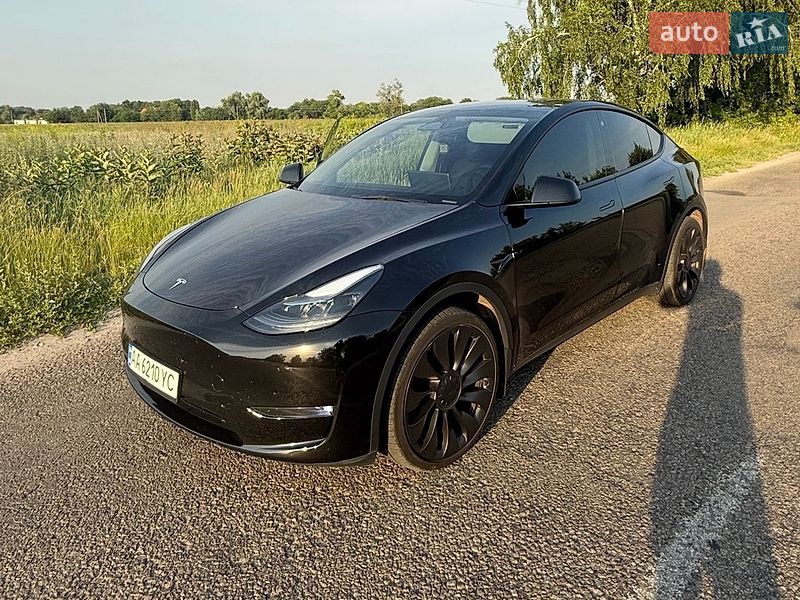 Tesla Model Y 2023