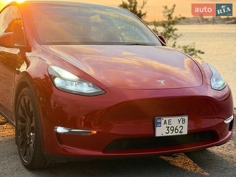 Tesla Model Y 2023
