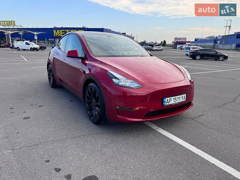 Tesla Model Y 2023