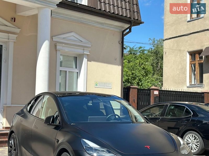 Tesla Model Y 2022