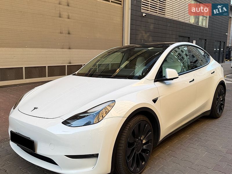 Tesla Model Y 2022