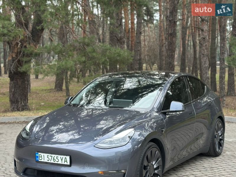 Tesla Model Y 2023