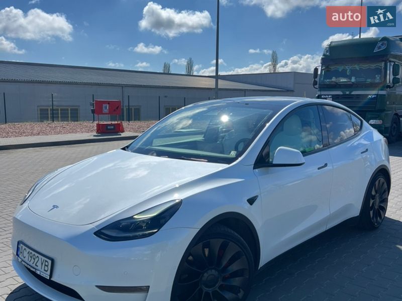 Tesla Model Y 2022