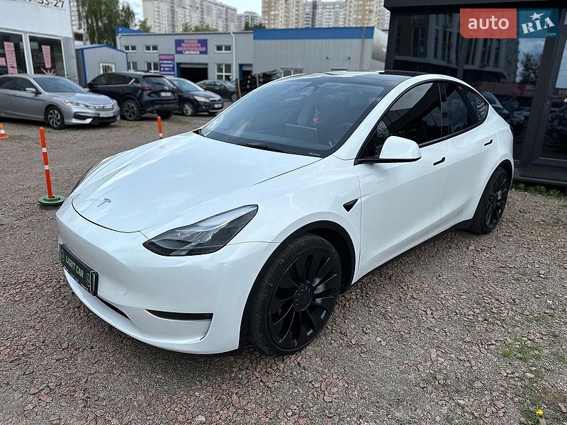 Tesla Model Y 2022