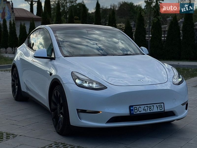 Tesla Model Y 2022