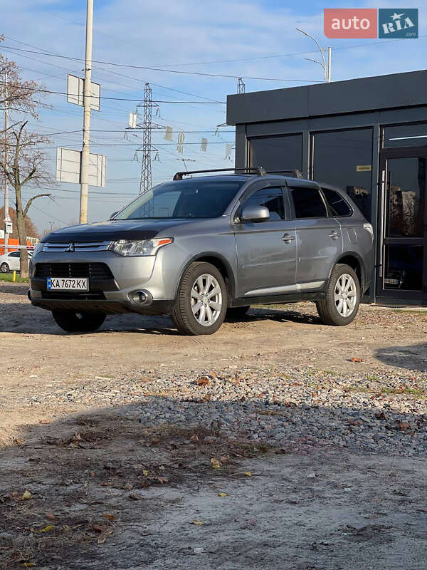 Mitsubishi Outlander 2014