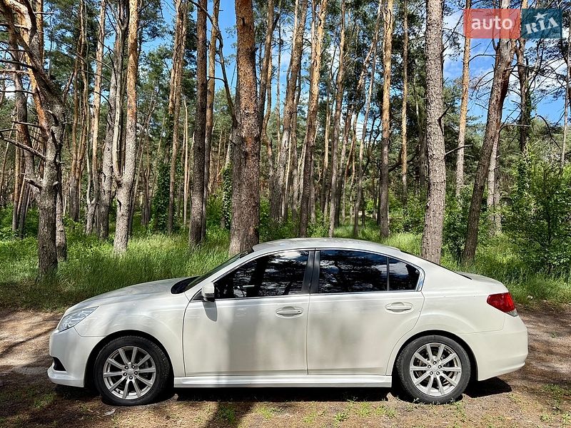 Subaru Legacy 2012