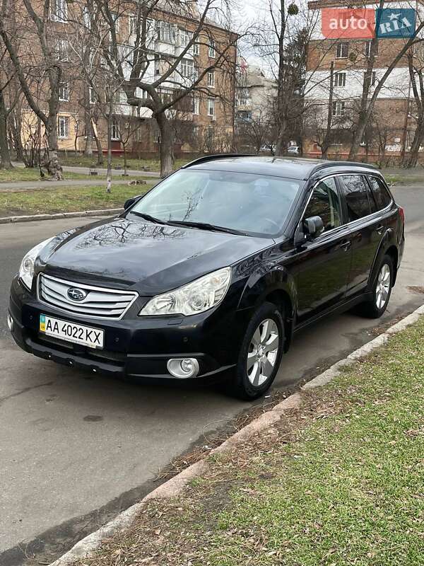Subaru Outback 2011