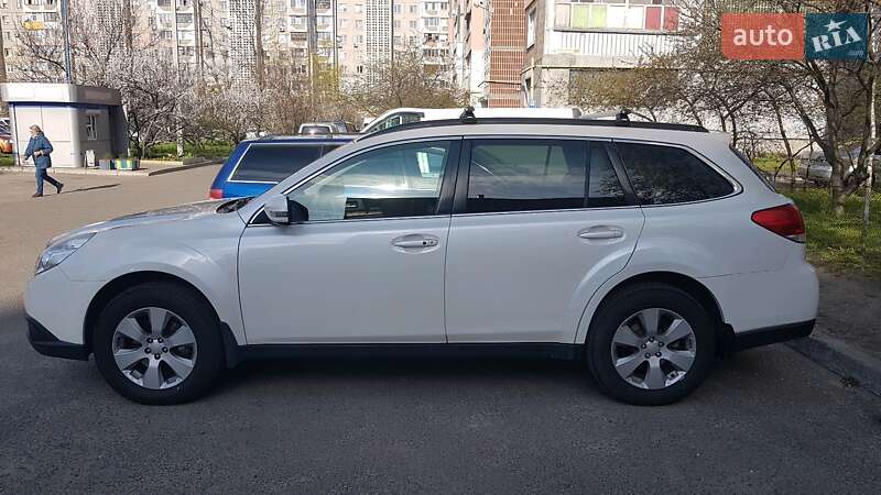 Subaru Outback 2010