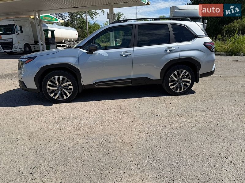 Subaru Forester 2025