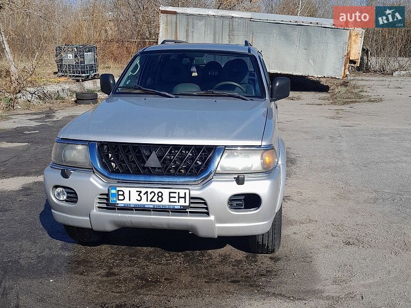 Mitsubishi Pajero Sport 2001