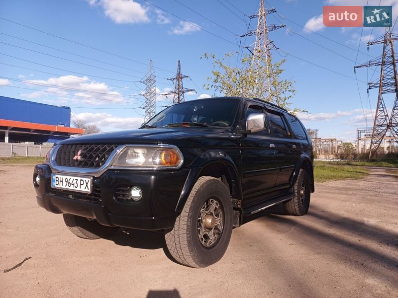 Mitsubishi Pajero Sport 2000