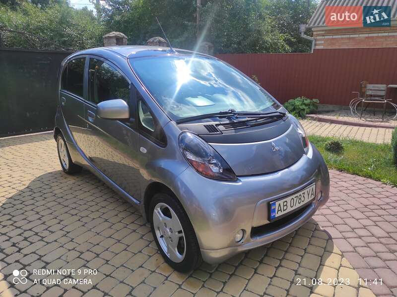 Mitsubishi i-MiEV 2011