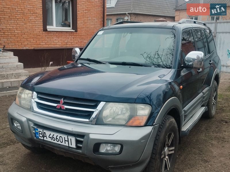 Mitsubishi Pajero 2002