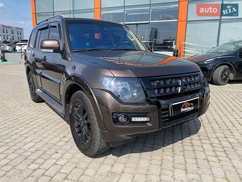 Mitsubishi Pajero 2017