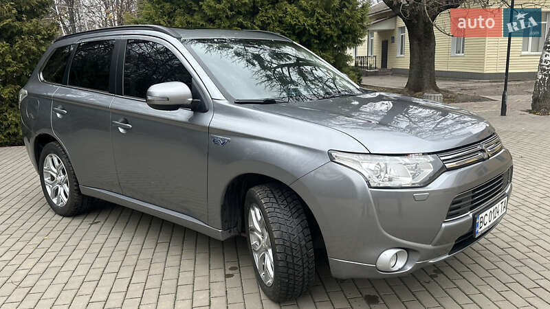 Mitsubishi Outlander 2013