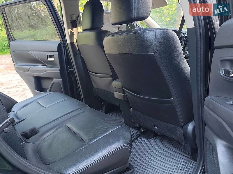 Mitsubishi Outlander 2013