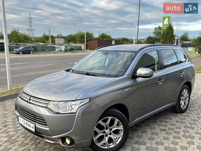 Mitsubishi Outlander 2014