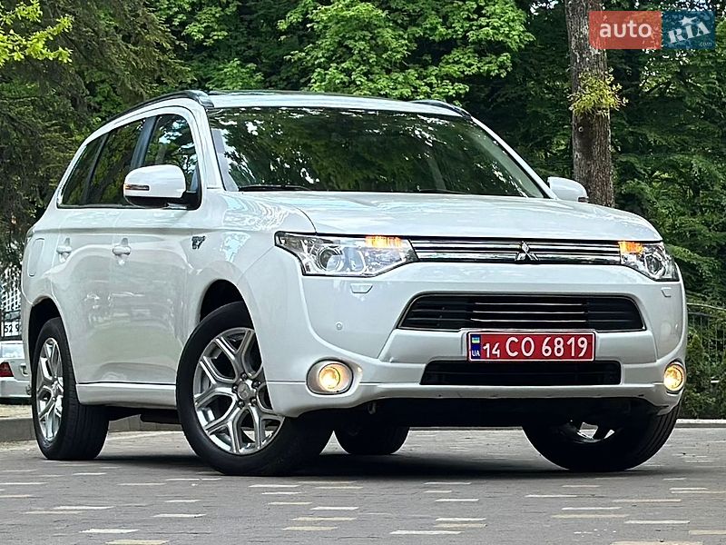 Mitsubishi Outlander 2015