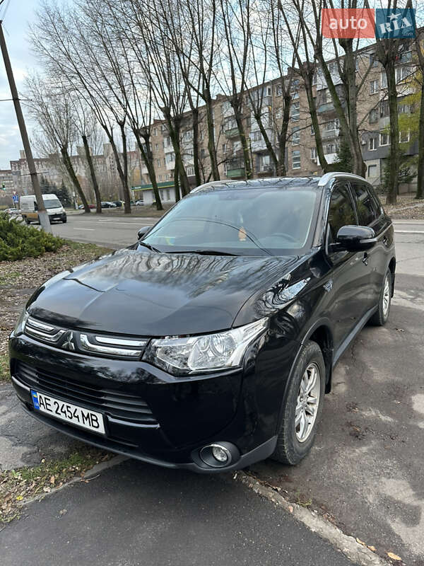 Mitsubishi Outlander 2014
