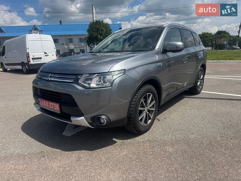 Mitsubishi Outlander 2015
