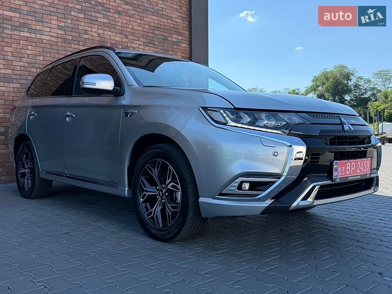 Mitsubishi Outlander 2020