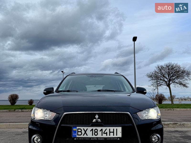Mitsubishi Outlander 2012